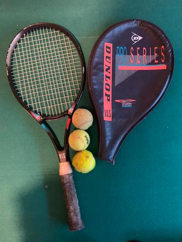 Dunlop tennisracket met beschermhoes + 3 ballen beschikbaar voor biedingen