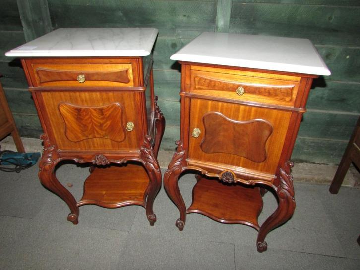 antiek zeer mooi mahonie set nachtkastjes wit facet marmer, Antiek en Kunst, Curiosa en Brocante, Ophalen of Verzenden