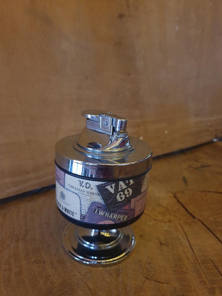 Vintage Tafel Aansteker met Whisky Thema, Antiek en Kunst, Ophalen of Verzenden