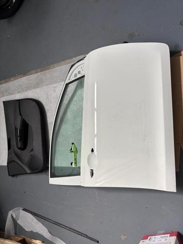 Rechts voordeur UD White 4-deurs Kia Picanto2022 beschikbaar voor biedingen