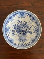 Handbeschilderd Delfts blauw bord 30 cm – gesigneerd ‘JK, Antiek en Kunst, Antiek | Wandborden en Tegels, Ophalen