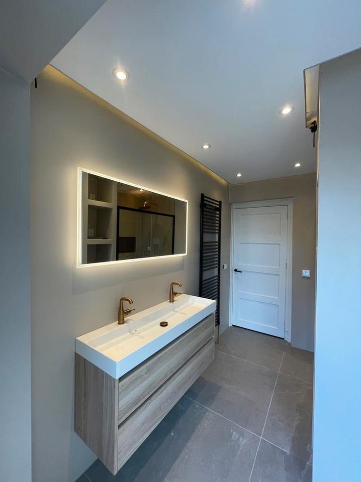 Gerenoveerde kamer in gerenoveerde bovenwoning, Huis en Inrichting, Stoffering | Vloerbedekking, Laminaat, 75 m² of meer, Ophalen of Verzenden