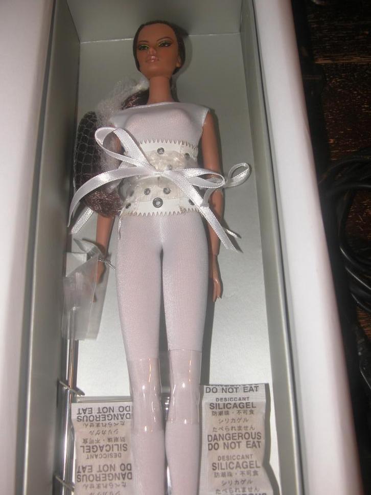 Fashion Royalty Natalia Heat Seeker NRFB, Verzamelen, Poppen, Nieuw, Fashion Doll, Verzenden