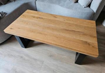 Massief Houten Salontafel beschikbaar voor biedingen