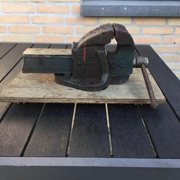 Vintage Paramo no 4 bankschroef beschikbaar voor biedingen