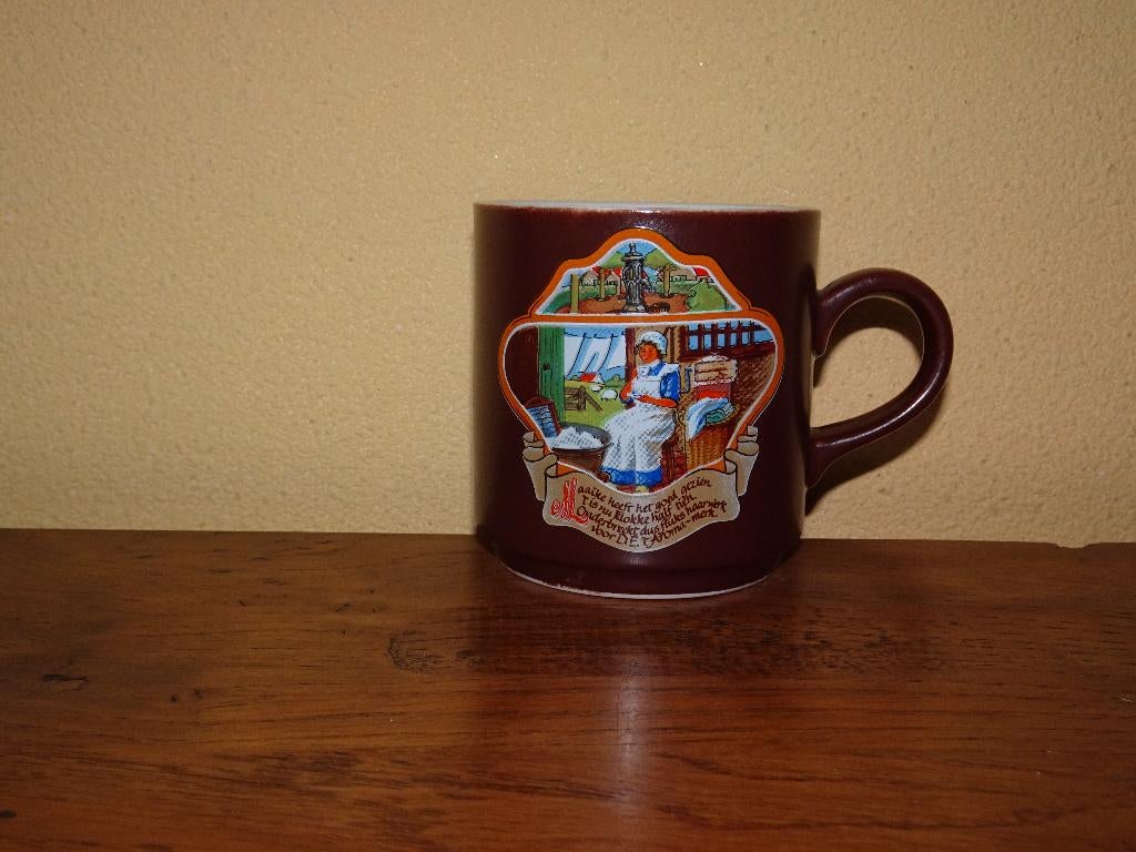Vintage bruin koffiemokje van Villeroy Boch voor D.E., Overige typen, Ophalen of Verzenden, Zo goed als nieuw, Overige stijlen