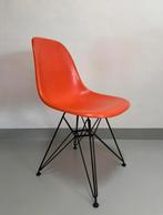 Eames Vitra DSR fiberglass chair, zwart onderstel, Huis en Inrichting, Stoelen, Ophalen, Nieuw, Eames, Eén