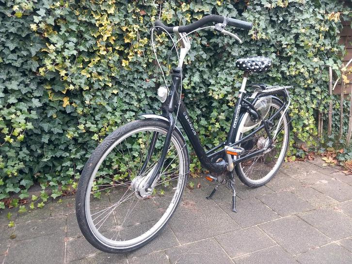 Degelijke Batavus moederfiets met dubbele standaard, Fietsen en Brommers, Fietsen | Dames | Moederfietsen, Zo goed als nieuw, Batavus