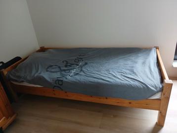 Eenpersoons bed ledikant grenen 