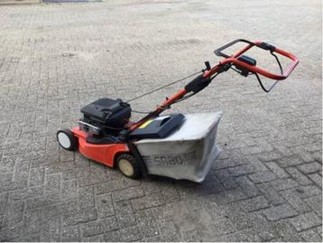 Gazonmaaier nodig ... ook die hebben wij ..... uit voorraad  beschikbaar voor biedingen