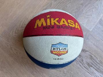 Mikasa Mini Basket rood wit blauw beschikbaar voor biedingen