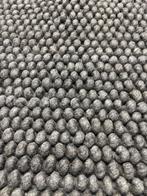 Vloerkleed bolletjes wol Loop  160x230 cm van €798 voor €249, Gronausestraat 325 7585 PB, Wol bolletjes geknoopt, Brinker Carpets