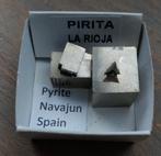 2 stuks pyriet uit Spanje Pyrite Navajun edelsteen, Ophalen of Verzenden, Mineraal