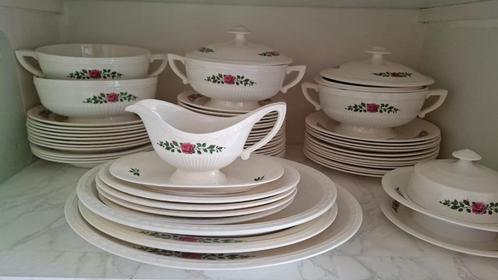 140+ delig gebloemd servies Royal Sphinx Maastricht, Antiek en Kunst, Antiek | Servies compleet, Ophalen of Verzenden