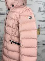 Moncler roze charpal winterjas maat 6 (675 euro), Kinderen en Baby's, Kinderkleding | Maat 116, Moncler EU, Gebruikt, Moncler