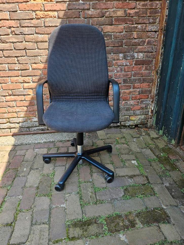 Grijze bureaustoel - comfortabel en functioneel, Huis en Inrichting, Bureaustoelen, Gebruikt, Bureaustoel, Grijs, Ophalen