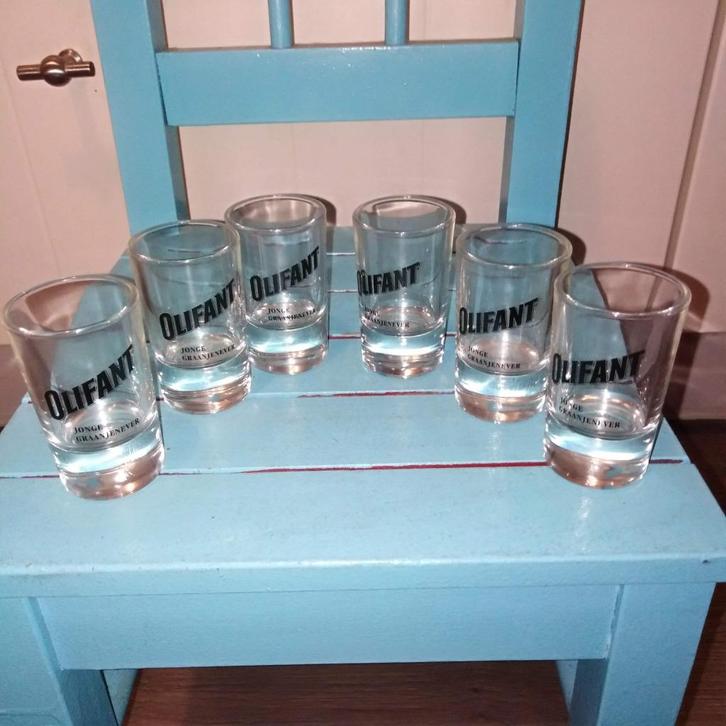 Olifant jenever borrelglaasjes 6 stuks, Verzamelen, Glas en Borrelglaasjes, Gebruikt, Borrel- of Shotglas, Ophalen