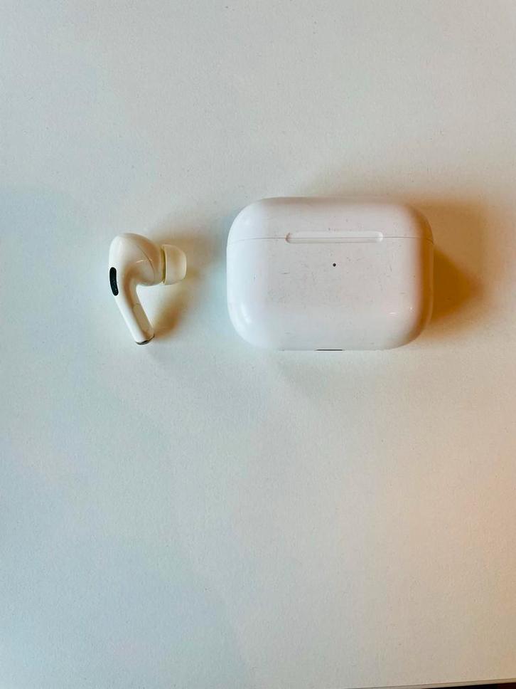 Airpods Pro 2 - Rechteroortje + Case, Audio, Tv en Foto, Koptelefoons, Gebruikt, Overige merken, Draadloos, Ophalen of Verzenden