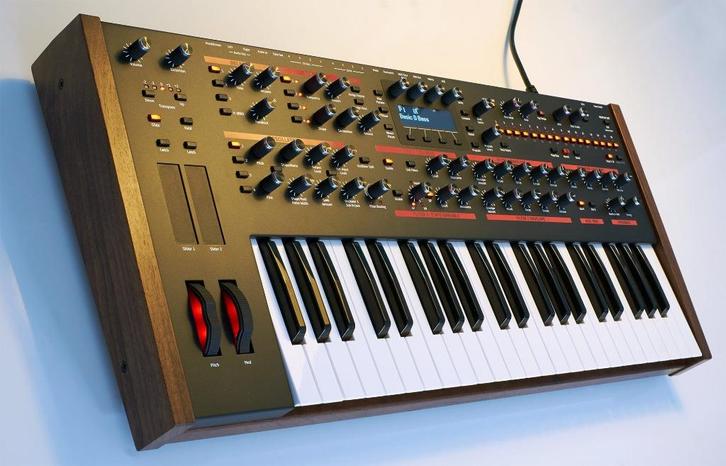 Dave Smith / Sequential Pro 2, Muziek en Instrumenten, Synthesizers, Zo goed als nieuw, 49 toetsen, Overige merken, Met koffer of flightcase