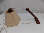 Vintage wandlamp jaren 50 60 hout metaal mid century met kap, Ophalen of Verzenden, Gebruikt, Metaal