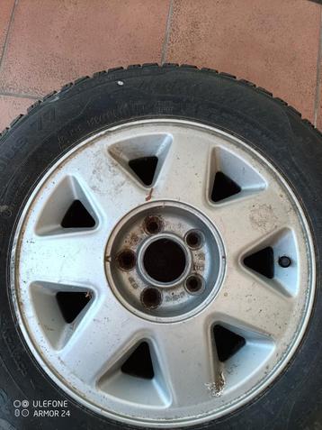15"x6J ET39, 5x110 naafgat 63mm met volvo kapjes beschikbaar voor biedingen