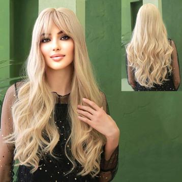 Pruik blond lang haar met slagen en pony beschikbaar voor biedingen