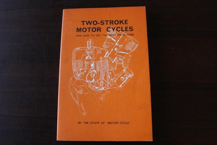 Two Stroke motorcycles  how to get the best of them, Boeken, Motoren, Zo goed als nieuw, Ophalen of Verzenden