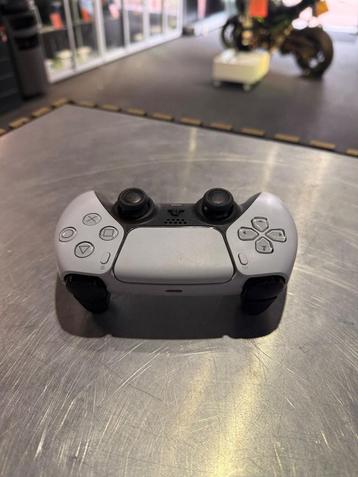 PlayStation 5 DualSense controller in nette staat €49,99 beschikbaar voor biedingen