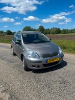 Toyota Yaris 1.3 16V Vvti 3DR Linea Terra 2003 Grijs, Auto's, Voorwielaandrijving, 4 cilinders, 400 kg, Origineel Nederlands
