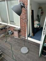 Grijze vloerlamp ikea, Huis en Inrichting, Lampen | Vloerlampen, Ophalen of Verzenden, Zo goed als nieuw, 150 tot 200 cm