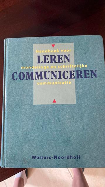 Handboek voor mondelinge en schriftelÐke communicatie beschikbaar voor biedingen