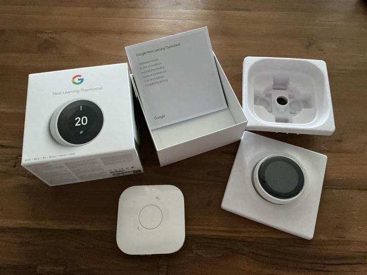 Nest Google Thermostaat - Slimme Thermostaat, Doe-het-zelf en Verbouw, Thermostaten, Zo goed als nieuw, Slimme thermostaat, Ophalen