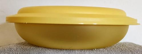 Tupperware; bord met deksel / dubbelbord ~ geel, Huis en Inrichting, Keuken | Tupperware, Overige typen, Geel, Ophalen of Verzenden