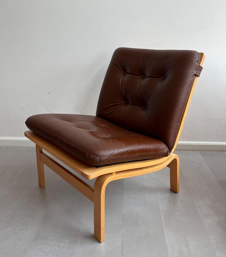 Vintage fauteuil hout/leer, Karl-Erik Ekselius, jaren 60, Huis en Inrichting, Fauteuils, Gebruikt, Hout, Leer, 50 tot 75 cm, Minder dan 75 cm