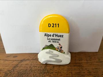 D weg paaltje Frankrijk D211 Alpe d Huez beschikbaar voor biedingen