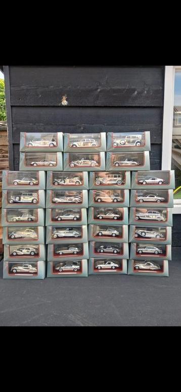 complete set nieuw in doos beschikbaar voor biedingen