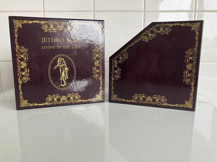 Jethro Tull Living in the past Japan CD box, Cd's en Dvd's, Cd's | Rock, Zo goed als nieuw, Progressive, Ophalen of Verzenden