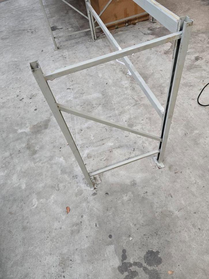 Diverse lage magazijn stellingen van 1 meter hoog, Huis en Inrichting, Kasten | Stellingkasten, Gebruikt, Ophalen