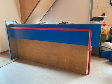 mobiele bar 260 x 90  zware kwaliteit   moet weg beschikbaar voor biedingen