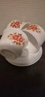 Arcopal kop en schotels vintage 3 stuks, Huis en Inrichting, Keuken | Servies, Ophalen of Verzenden, Glas, Overige stijlen, Kop(pen) en/of Schotel(s)