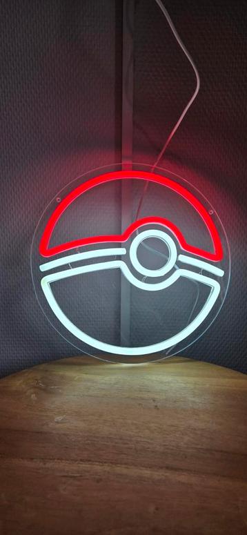 Pokéball LED Wandlamp Dimbaar - 26cm beschikbaar voor biedingen