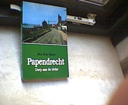 Papendrecht, dorp aan de rivier., Boeken, Geschiedenis | Stad en Regio, Zo goed als nieuw, 20e eeuw of later, Ophalen of Verzenden