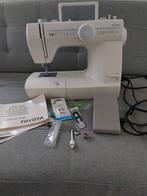 Toyota RS2000 3D series, Ophalen, Zo goed als nieuw, Naaimachine, Overige merken