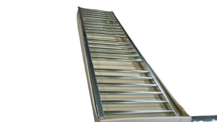 Zehnder Stellar Spa design radiator 1724 x 450 x 44, Hobby en Vrije tijd, Overige Hobby en Vrije tijd, Nieuw, Ophalen