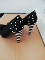 Pump zwart wit, Ophalen, Zo goed als nieuw, Zwart