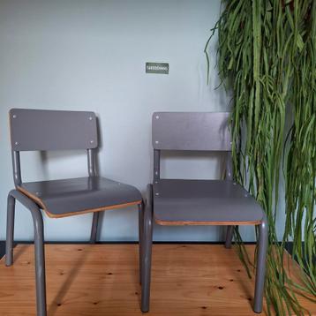 Houten Kinderstoeltjes | Grijs | Hout beschikbaar voor biedingen