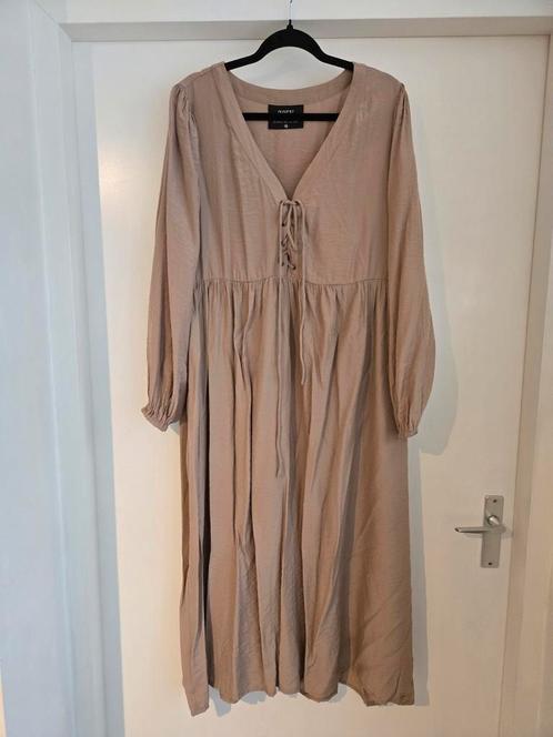Zoey lange jurk mt 46/48, Kleding | Dames, Grote Maten, Zo goed als nieuw, Jurk, Bruin, Verzenden