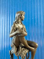 Bronzen sculptuur - Meisje op de barkruk, Ophalen of Verzenden
