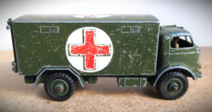 Dinky Toys Ambulance~Hospital Truck 626~Jaren 50, Hobby en Vrije tijd, Modelauto's | 1:50, Gebruikt, Bus of Vrachtwagen, Dinky Toys