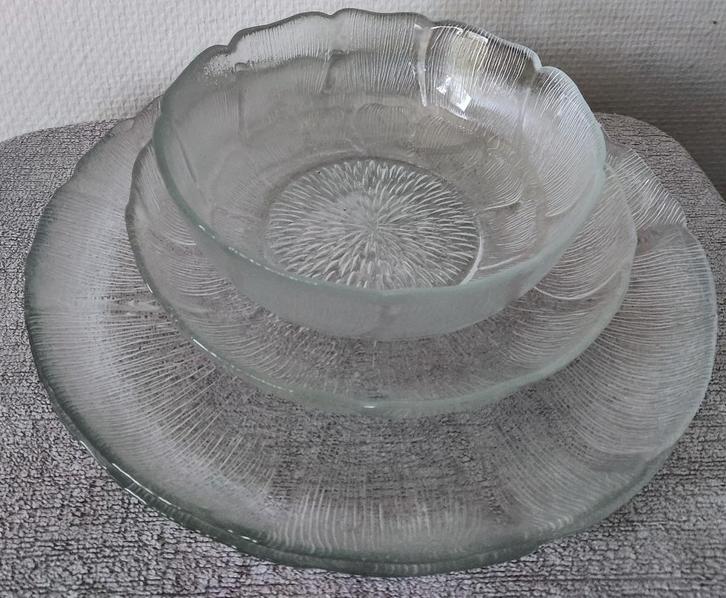 Arcoroc Fleur / Sunflower / Bloem, Huis en Inrichting, Keuken | Servies, Zo goed als nieuw, Overige stijlen, Glas, Ophalen of Verzenden